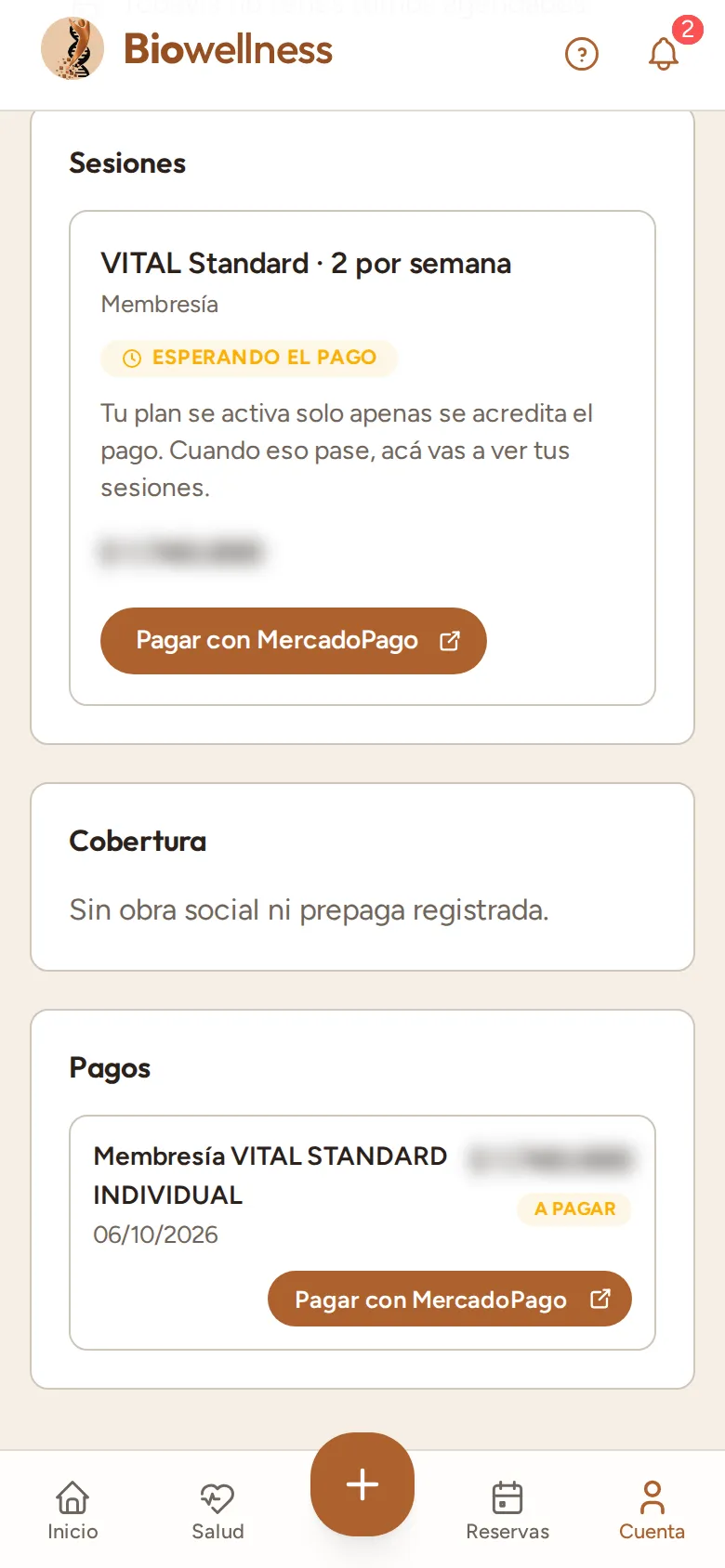Pantalla Membresía: la tarjeta VITAL Standard · 2 por semana con el cartel Esperando el pago y el botón Pagar con MercadoPago; abajo, el cobro en Pagos como A pagar.