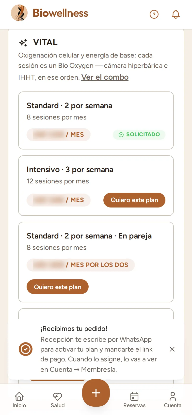Pantalla Membresías después de pedir: la variante Standard de VITAL marcada Solicitado y el aviso ¡Recibimos tu pedido!